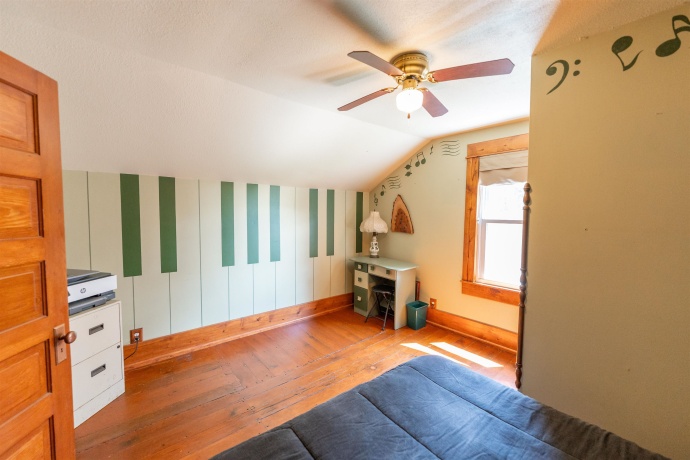 1392 Red Brick, DIXON, Illinois 61021, 3 Bedrooms Bedrooms, ,2 BathroomsBathrooms,House,For Sale,Red Brick,202504023