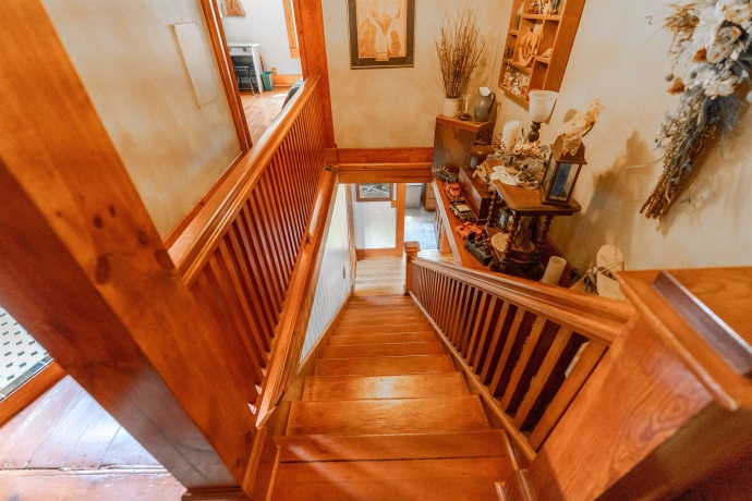 1392 Red Brick, DIXON, Illinois 61021, 3 Bedrooms Bedrooms, ,2 BathroomsBathrooms,House,For Sale,Red Brick,202504023