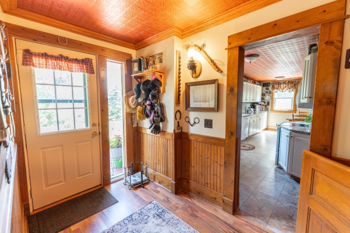 1392 Red Brick, DIXON, Illinois 61021, 3 Bedrooms Bedrooms, ,2 BathroomsBathrooms,House,For Sale,Red Brick,202504023