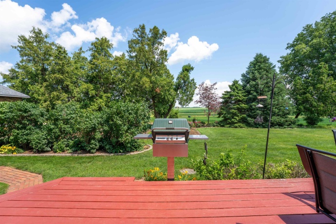 1392 Red Brick, DIXON, Illinois 61021, 3 Bedrooms Bedrooms, ,2 BathroomsBathrooms,House,For Sale,Red Brick,202504023