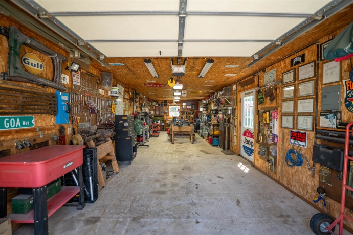 1392 Red Brick, DIXON, Illinois 61021, 3 Bedrooms Bedrooms, ,2 BathroomsBathrooms,House,For Sale,Red Brick,202504023