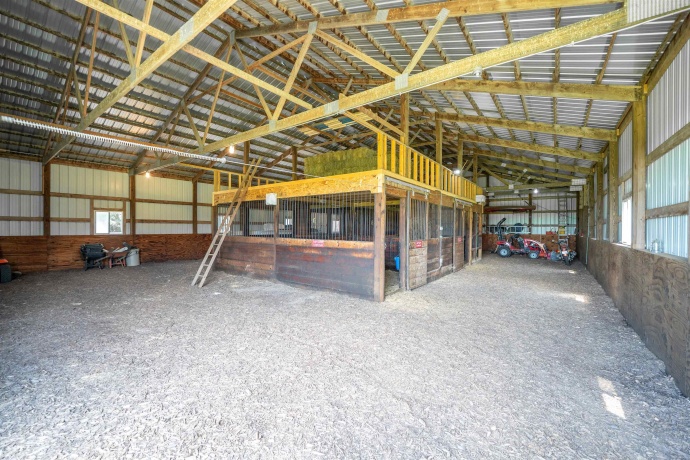 1392 Red Brick, DIXON, Illinois 61021, 3 Bedrooms Bedrooms, ,2 BathroomsBathrooms,House,For Sale,Red Brick,202504023