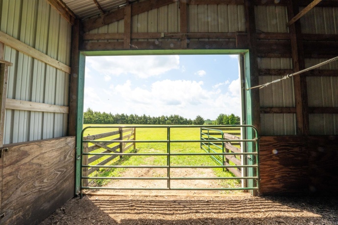 1392 Red Brick, DIXON, Illinois 61021, 3 Bedrooms Bedrooms, ,2 BathroomsBathrooms,House,For Sale,Red Brick,202504023