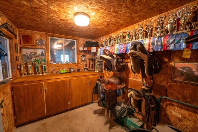 1392 Red Brick, DIXON, Illinois 61021, 3 Bedrooms Bedrooms, ,2 BathroomsBathrooms,House,For Sale,Red Brick,202504023