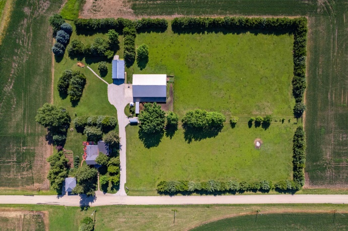 1392 Red Brick, DIXON, Illinois 61021, 3 Bedrooms Bedrooms, ,2 BathroomsBathrooms,House,For Sale,Red Brick,202504023