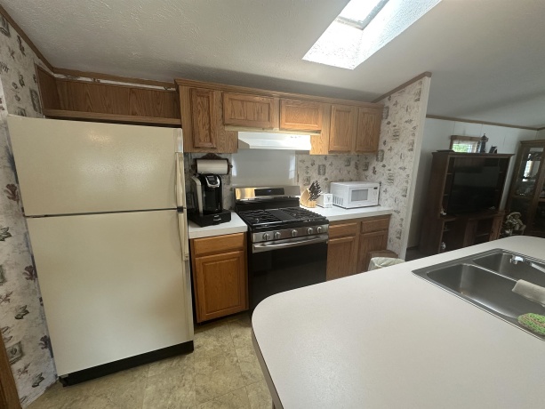 666 Bluff #818, SOUTH BELOIT, Illinois 61080, 3 Bedrooms Bedrooms, ,2 BathroomsBathrooms,House,For Sale,Bluff #818,202502867