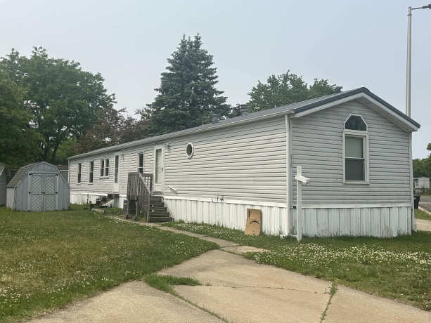 666 Bluff #818, SOUTH BELOIT, Illinois 61080, 3 Bedrooms Bedrooms, ,2 BathroomsBathrooms,House,For Sale,Bluff #818,202502867