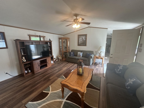 666 Bluff #818, SOUTH BELOIT, Illinois 61080, 3 Bedrooms Bedrooms, ,2 BathroomsBathrooms,House,For Sale,Bluff #818,202502867