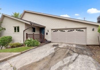 4008 Martina, ROCKFORD, Illinois 61114, 3 Bedrooms Bedrooms, ,2 BathroomsBathrooms,House,For Sale,Martina,202504070