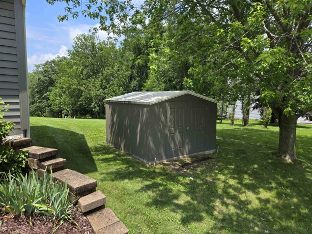 1A49 Blackhawk, APPLE RIVER, Illinois 61001, 5 Bedrooms Bedrooms, ,3 BathroomsBathrooms,House,For Sale,Blackhawk,202504082