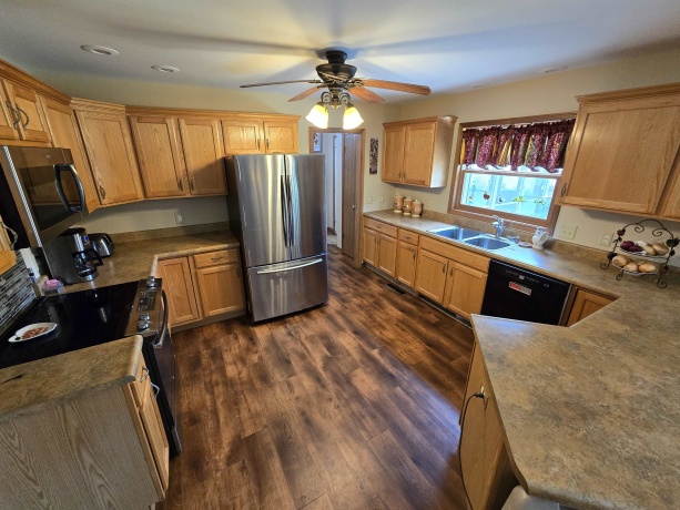 1A49 Blackhawk, APPLE RIVER, Illinois 61001, 5 Bedrooms Bedrooms, ,3 BathroomsBathrooms,House,For Sale,Blackhawk,202504082