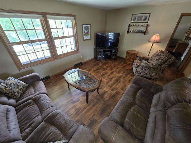 1A49 Blackhawk, APPLE RIVER, Illinois 61001, 5 Bedrooms Bedrooms, ,3 BathroomsBathrooms,House,For Sale,Blackhawk,202504082