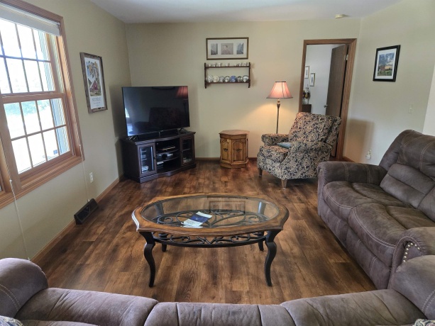 1A49 Blackhawk, APPLE RIVER, Illinois 61001, 5 Bedrooms Bedrooms, ,3 BathroomsBathrooms,House,For Sale,Blackhawk,202504082