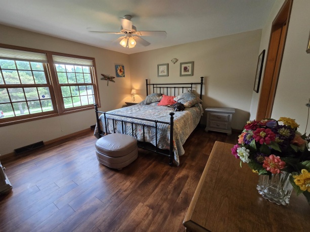 1A49 Blackhawk, APPLE RIVER, Illinois 61001, 5 Bedrooms Bedrooms, ,3 BathroomsBathrooms,House,For Sale,Blackhawk,202504082