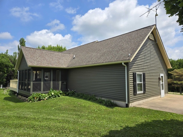 1A49 Blackhawk, APPLE RIVER, Illinois 61001, 5 Bedrooms Bedrooms, ,3 BathroomsBathrooms,House,For Sale,Blackhawk,202504082