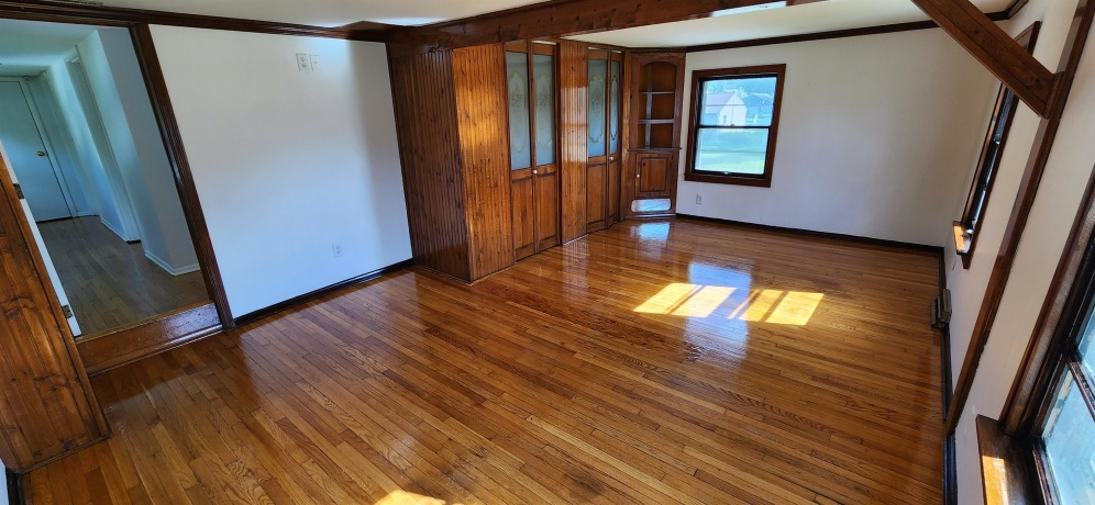 304 Wilshire, MACHESNEY PARK, Illinois 61115, 3 Bedrooms Bedrooms, ,1 BathroomBathrooms,House,For Sale,Wilshire,202504086