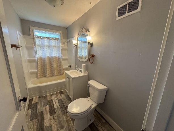 607 Jackson, MOUNT CARROLL, Illinois 61053, ,3 - 4 Units,For Sale,Jackson,202504114