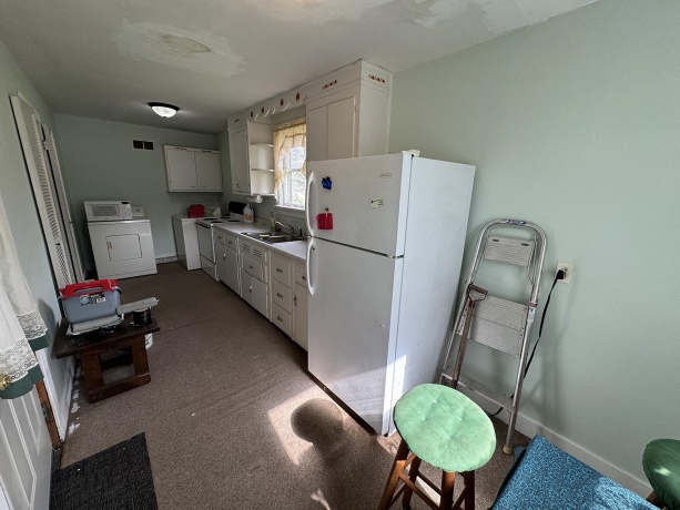 607 Jackson, MOUNT CARROLL, Illinois 61053, ,3 - 4 Units,For Sale,Jackson,202504114