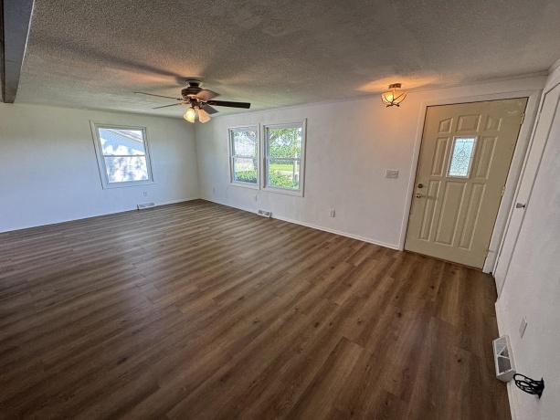 25115 Locust, LANARK, Illinois 61046, 3 Bedrooms Bedrooms, ,1 BathroomBathrooms,House,For Sale,Locust,202406200