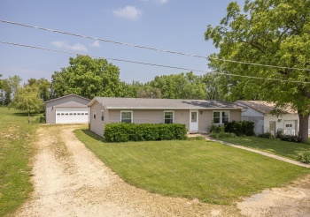 25115 Locust, LANARK, Illinois 61046, 3 Bedrooms Bedrooms, ,1 BathroomBathrooms,House,For Sale,Locust,202406200