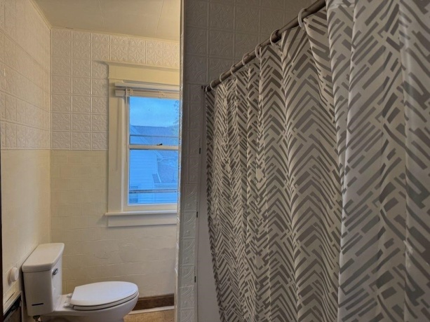 316 American, FREEPORT, Illinois 61032, 3 Bedrooms Bedrooms, ,1 BathroomBathrooms,House,For Sale,American,202504142