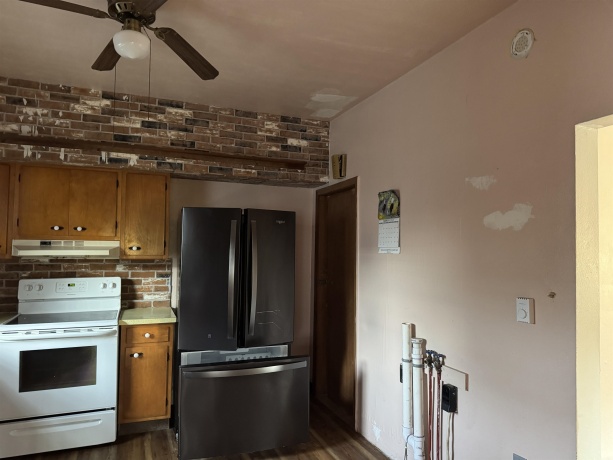 316 American, FREEPORT, Illinois 61032, 3 Bedrooms Bedrooms, ,1 BathroomBathrooms,House,For Sale,American,202504142