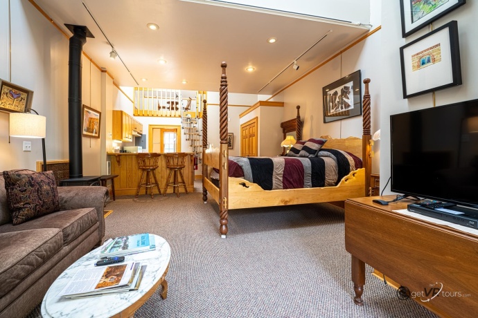 412 Spring, GALENA, Illinois 61036, ,Mixed Use,For Sale,Spring,201773