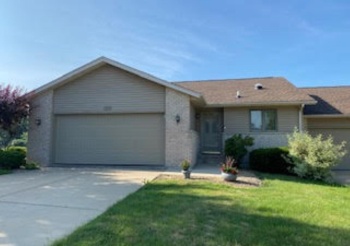 1911 Mustang, FREEPORT, Illinois 61032, 3 Bedrooms Bedrooms, ,3 BathroomsBathrooms,Condominium,For Sale,Mustang,202504155