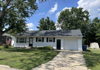 1104 Oak, MENDOTA, Illinois 61342, 3 Bedrooms Bedrooms, ,1 BathroomBathrooms,House,For Sale,Oak,202504225