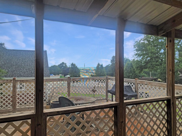 310 Madison, ELIZABETH, Illinois 61028, 2 Bedrooms Bedrooms, ,1 BathroomBathrooms,House,For Sale,Madison,202504231