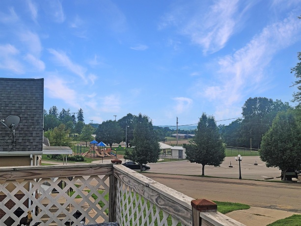 310 Madison, ELIZABETH, Illinois 61028, 2 Bedrooms Bedrooms, ,1 BathroomBathrooms,House,For Sale,Madison,202504231