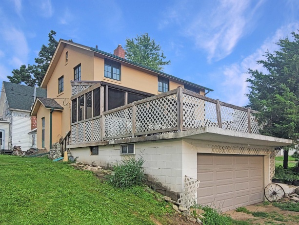 310 Madison, ELIZABETH, Illinois 61028, 2 Bedrooms Bedrooms, ,1 BathroomBathrooms,House,For Sale,Madison,202504231