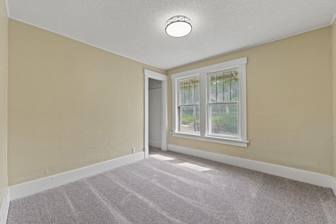 321 Ottawa, DIXON, Illinois 61021, 4 Bedrooms Bedrooms, ,1 BathroomBathrooms,House,For Sale,Ottawa,202503213