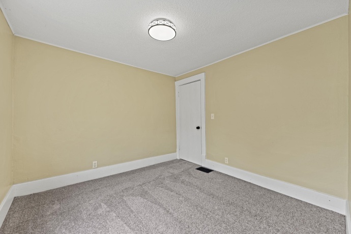 321 Ottawa, DIXON, Illinois 61021, 4 Bedrooms Bedrooms, ,1 BathroomBathrooms,House,For Sale,Ottawa,202503213