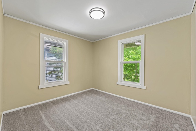 321 Ottawa, DIXON, Illinois 61021, 4 Bedrooms Bedrooms, ,1 BathroomBathrooms,House,For Sale,Ottawa,202503213