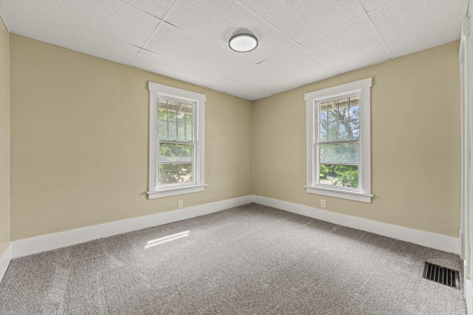 321 Ottawa, DIXON, Illinois 61021, 4 Bedrooms Bedrooms, ,1 BathroomBathrooms,House,For Sale,Ottawa,202503213