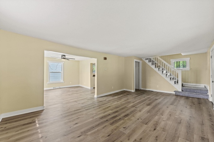 321 Ottawa, DIXON, Illinois 61021, 4 Bedrooms Bedrooms, ,1 BathroomBathrooms,House,For Sale,Ottawa,202503213