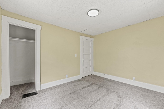 321 Ottawa, DIXON, Illinois 61021, 4 Bedrooms Bedrooms, ,1 BathroomBathrooms,House,For Sale,Ottawa,202503213