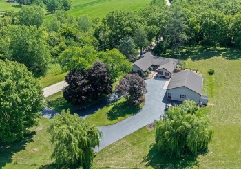 1101 Spring Creek, OREGON, Illinois 61061, 3 Bedrooms Bedrooms, ,2 BathroomsBathrooms,House,For Sale,Spring Creek,202504281