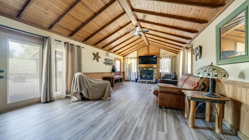 1101 Spring Creek, OREGON, Illinois 61061, 3 Bedrooms Bedrooms, ,2 BathroomsBathrooms,House,For Sale,Spring Creek,202504281