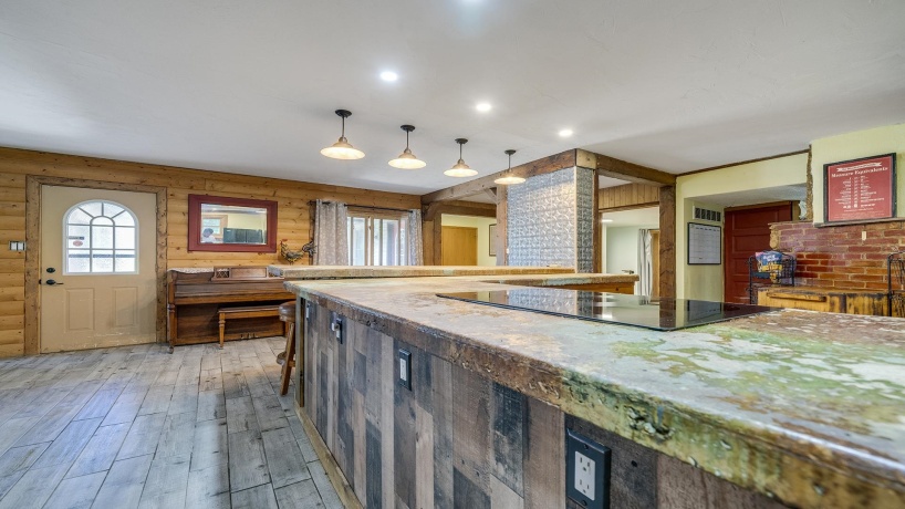 1101 Spring Creek, OREGON, Illinois 61061, 3 Bedrooms Bedrooms, ,2 BathroomsBathrooms,House,For Sale,Spring Creek,202504281