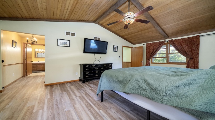 1101 Spring Creek, OREGON, Illinois 61061, 3 Bedrooms Bedrooms, ,2 BathroomsBathrooms,House,For Sale,Spring Creek,202504281