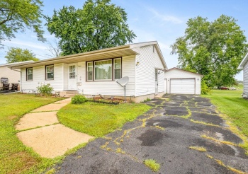 1614 Laurel, FREEPORT, Illinois 61032, 3 Bedrooms Bedrooms, ,1 BathroomBathrooms,House,For Sale,Laurel,202504284