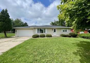 215 Hickory, LENA, Illinois 61048, 4 Bedrooms Bedrooms, ,2 BathroomsBathrooms,House,For Sale,Hickory,202504341