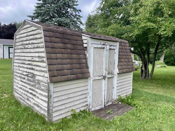 215 Hickory, LENA, Illinois 61048, 4 Bedrooms Bedrooms, ,2 BathroomsBathrooms,House,For Sale,Hickory,202504341