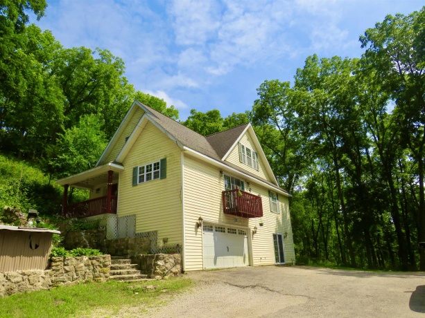 923 West Street, GALENA, Illinois 61036, 4 Bedrooms Bedrooms, ,2 BathroomsBathrooms,House,For Sale,West Street,202504348