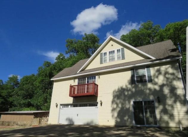 923 West Street, GALENA, Illinois 61036, 4 Bedrooms Bedrooms, ,2 BathroomsBathrooms,House,For Sale,West Street,202504348