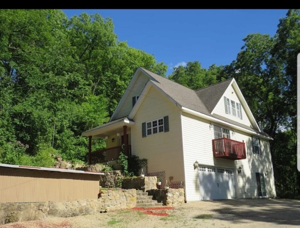 923 West Street, GALENA, Illinois 61036, 4 Bedrooms Bedrooms, ,2 BathroomsBathrooms,House,For Sale,West Street,202504348