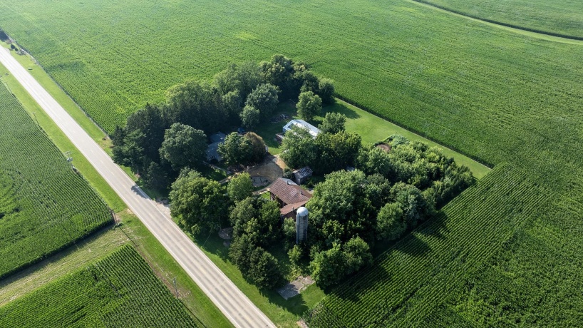 9466 Pines, POLO, Illinois 61064, 3 Bedrooms Bedrooms, ,2 BathroomsBathrooms,House,For Sale,Pines,202504399