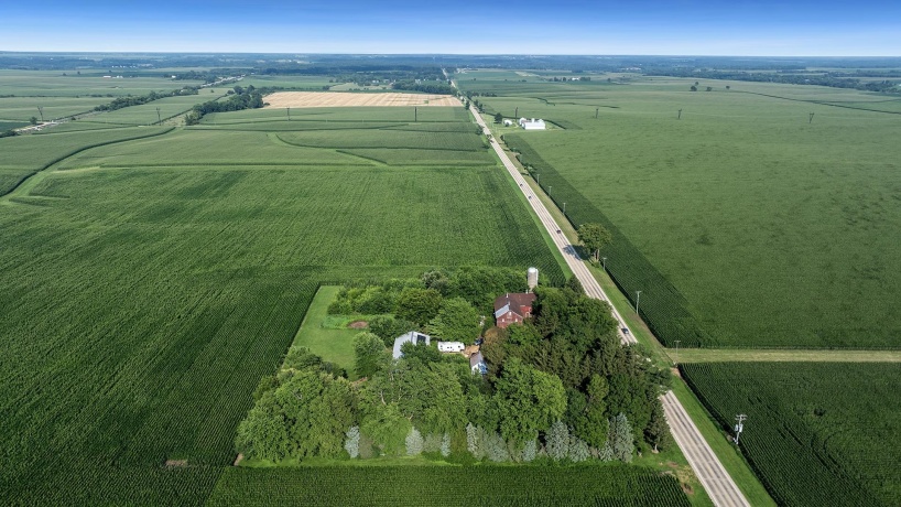 9466 Pines, POLO, Illinois 61064, 3 Bedrooms Bedrooms, ,2 BathroomsBathrooms,House,For Sale,Pines,202504399